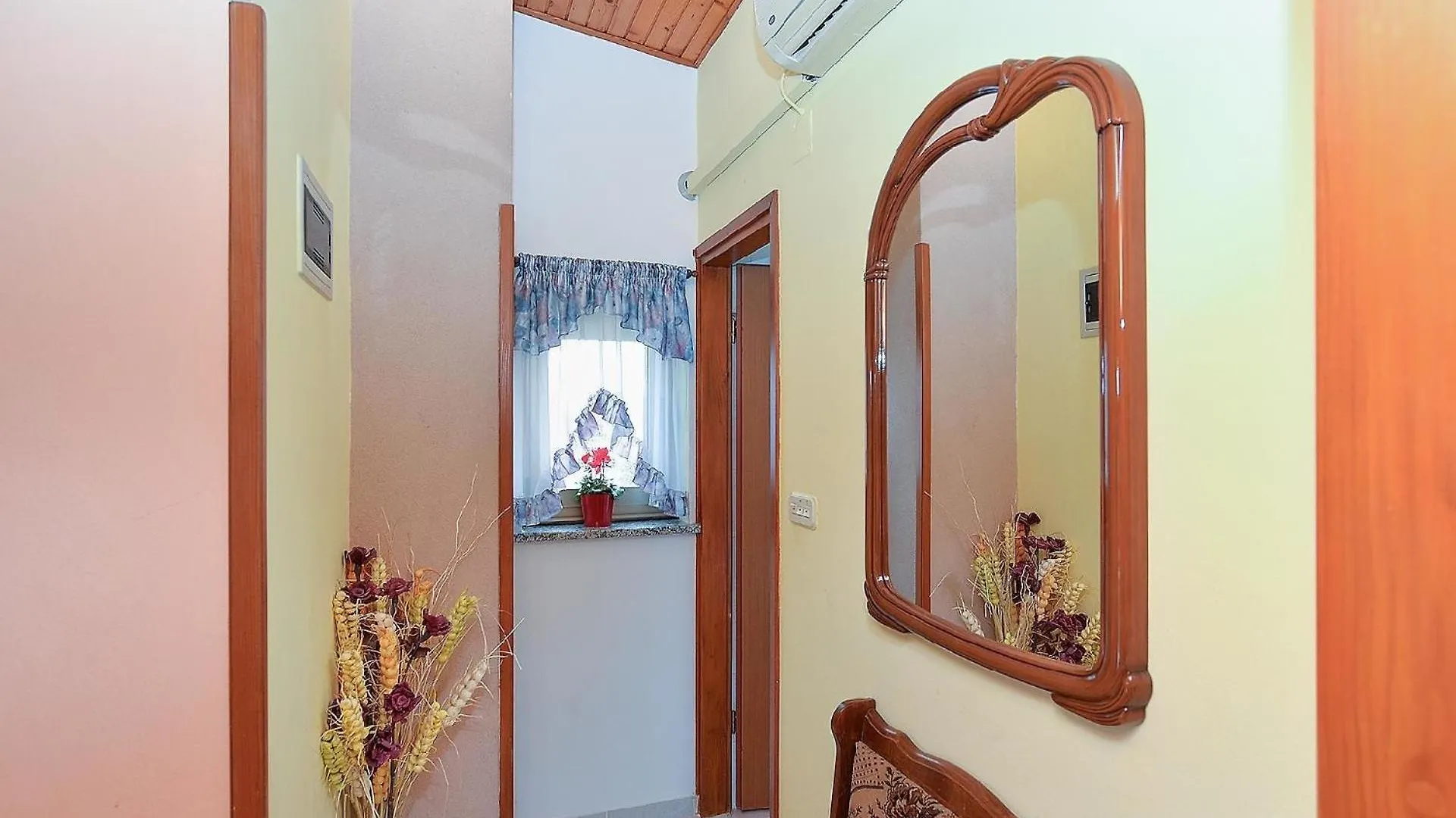 Ferienwohnung Fuer 2 Personen Ca 40 Qm In Pula-Fondole, Istrien Istrische Riviera Croatia